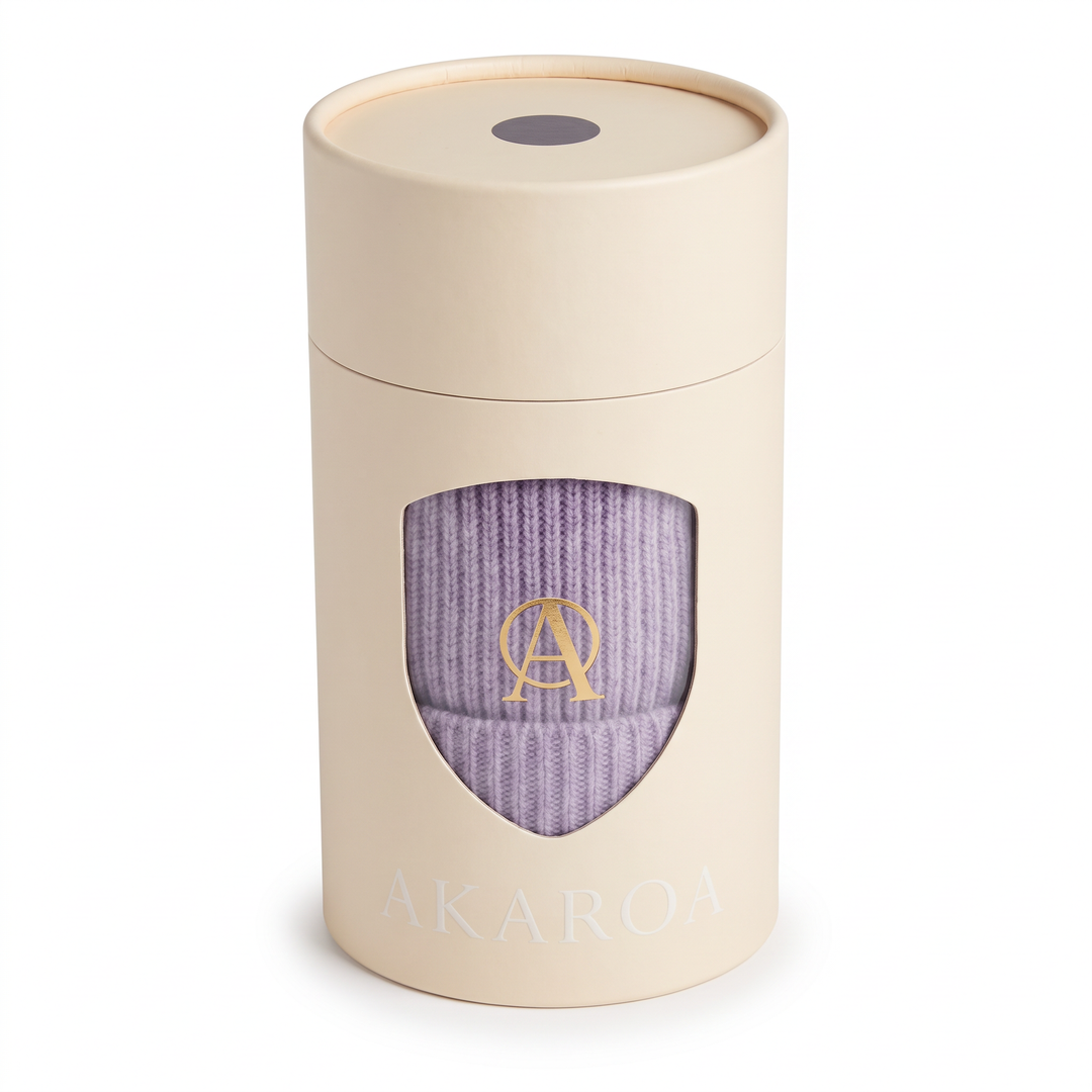 Strickmütze Mo in lavendel – in der Akaroa-Geschenkbox #farbe_lavendel